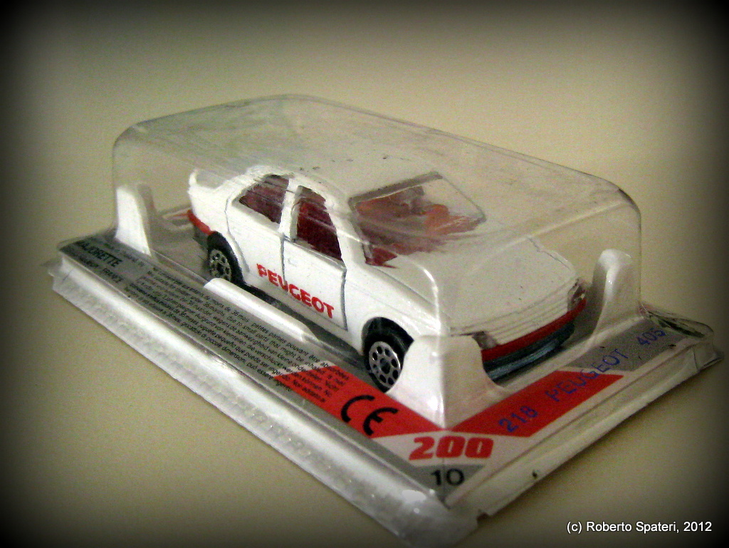 Majorette Peugeot 405 MI 16 (n.218)